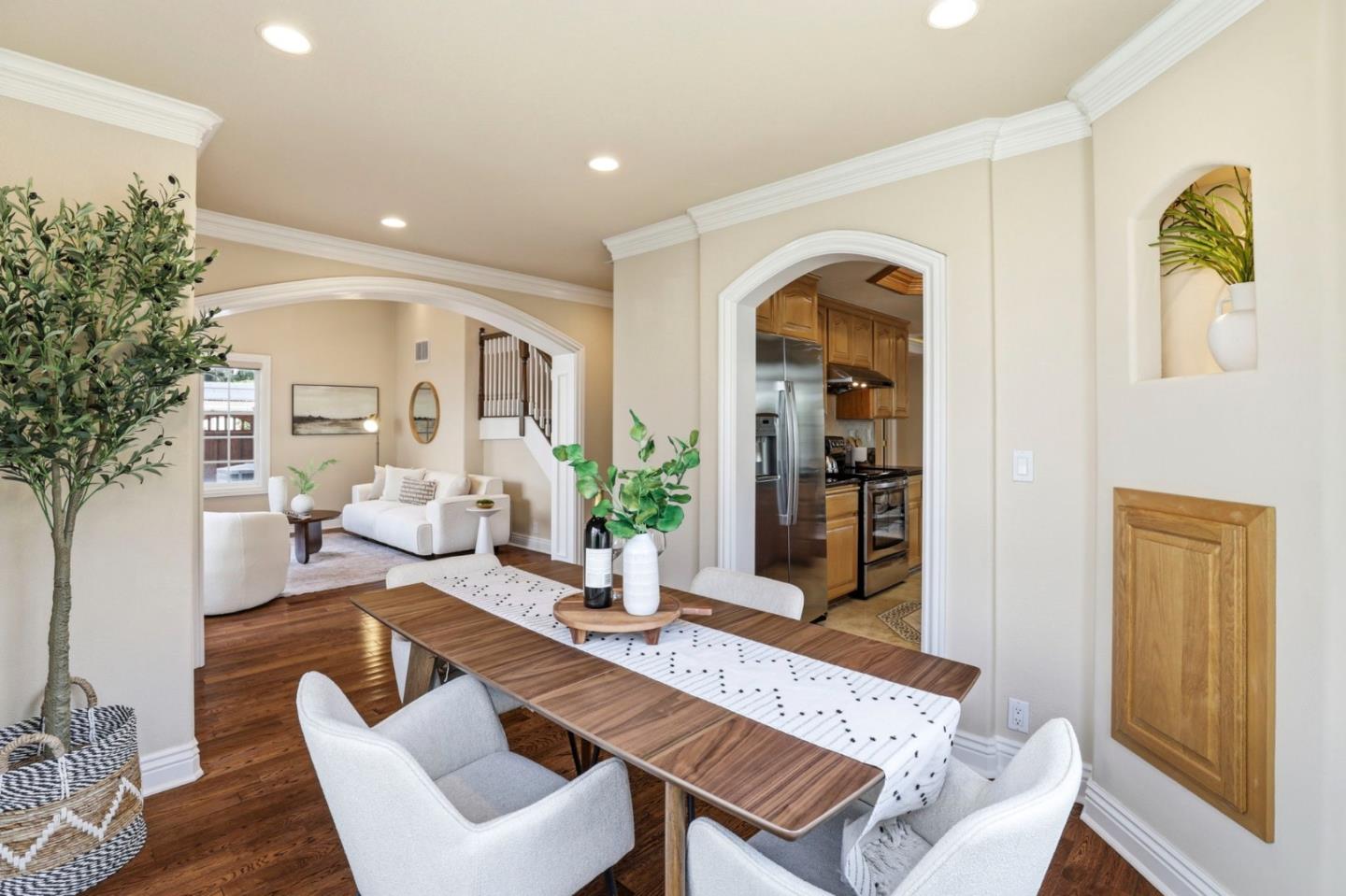 Detail Gallery Image 9 of 34 For 5961 S Surf Ct, San Jose,  CA 95138 - 4 Beds | 2/1 Baths