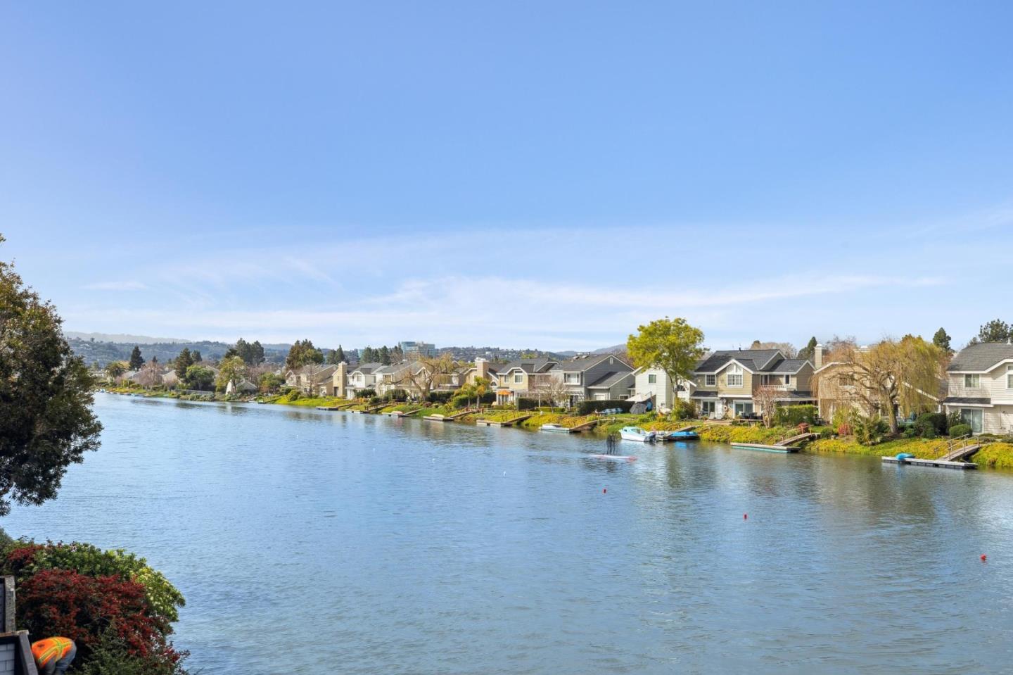 Detail Gallery Image 25 of 47 For 18 Cape Hatteras Ct, Redwood City,  CA 94065 - 2 Beds | 2/1 Baths