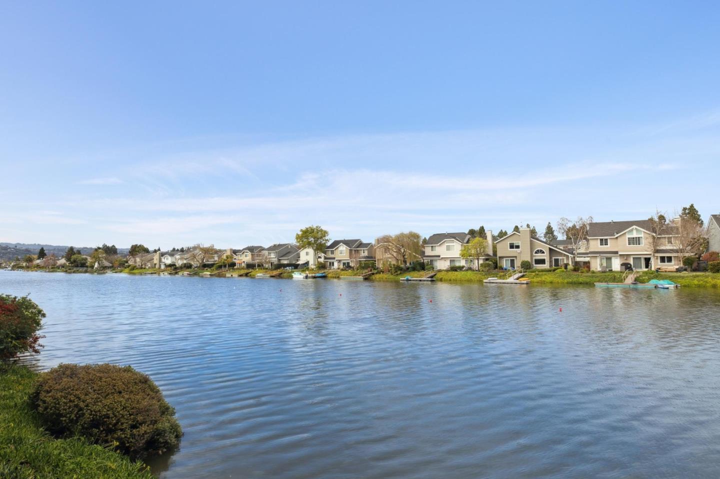 Detail Gallery Image 9 of 47 For 18 Cape Hatteras Ct, Redwood City,  CA 94065 - 2 Beds | 2/1 Baths