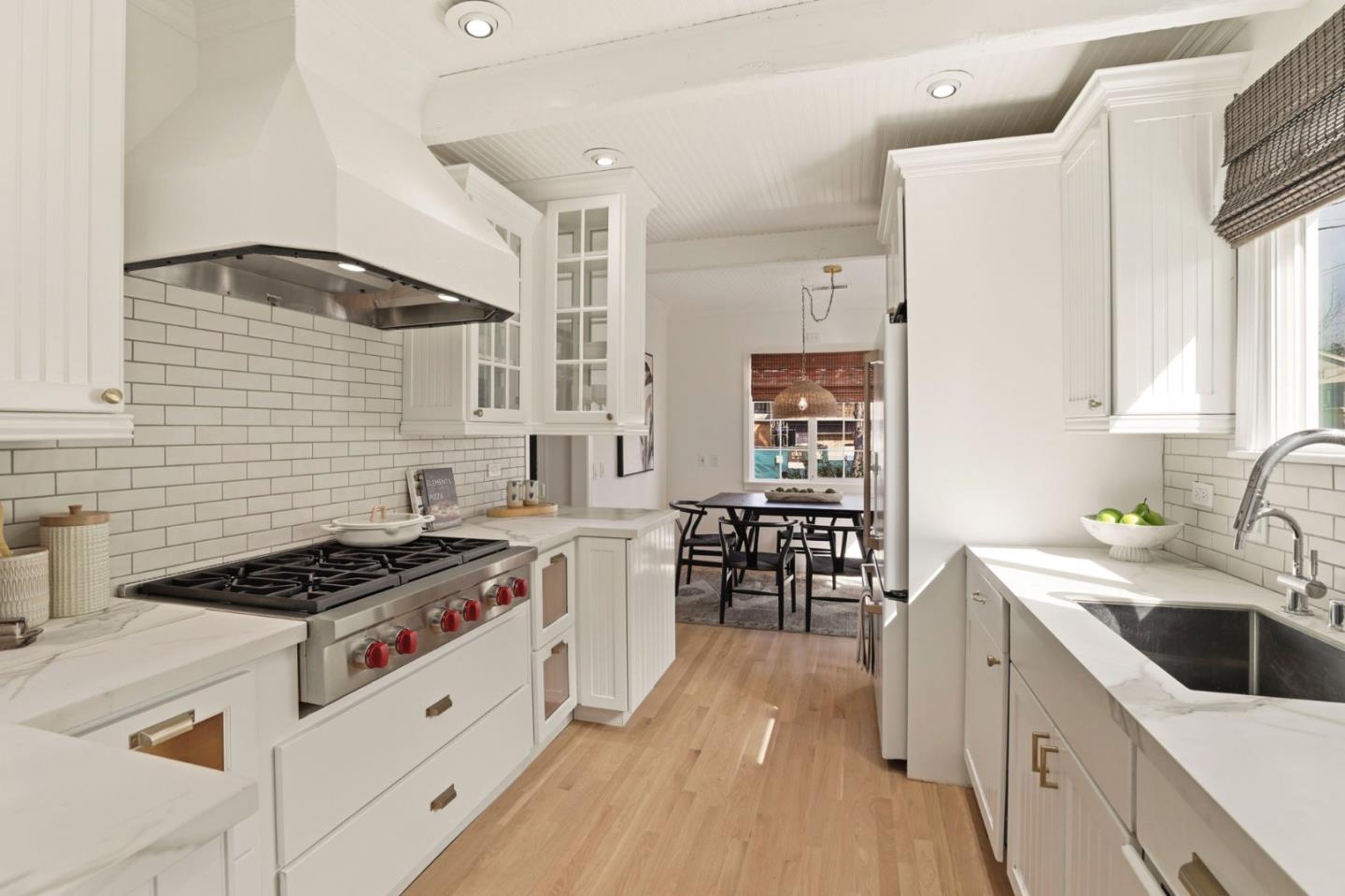 Detail Gallery Image 13 of 37 For 456 King St, Redwood City,  CA 94062 - 3 Beds | 1 Baths