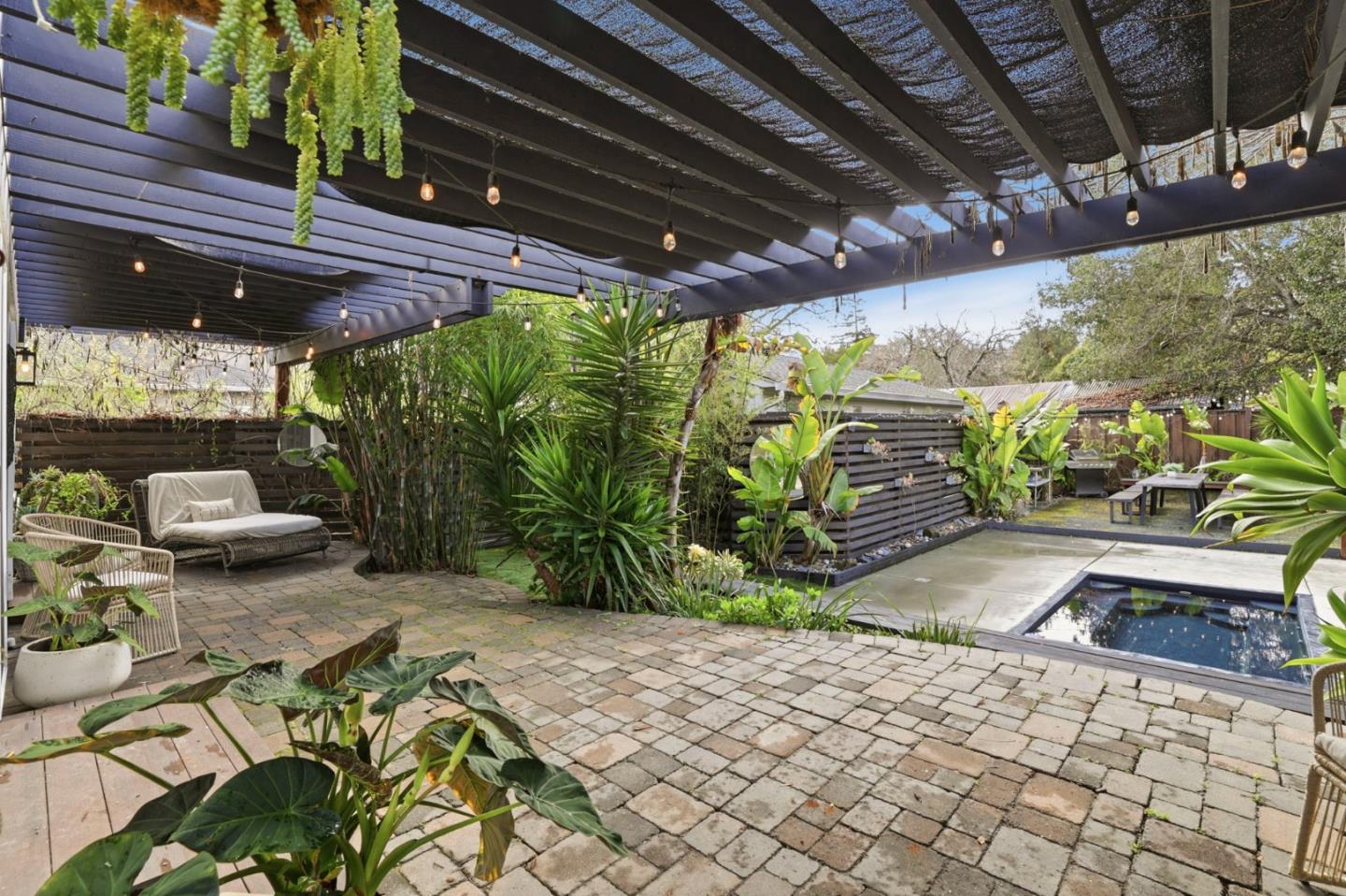 Detail Gallery Image 21 of 37 For 456 King St, Redwood City,  CA 94062 - 3 Beds | 1 Baths