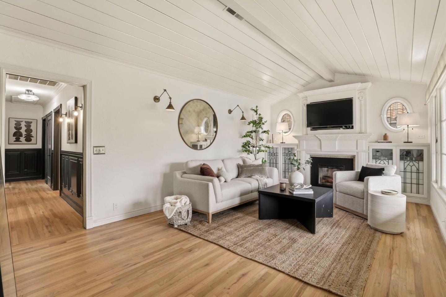 Detail Gallery Image 5 of 37 For 456 King St, Redwood City,  CA 94062 - 3 Beds | 1 Baths