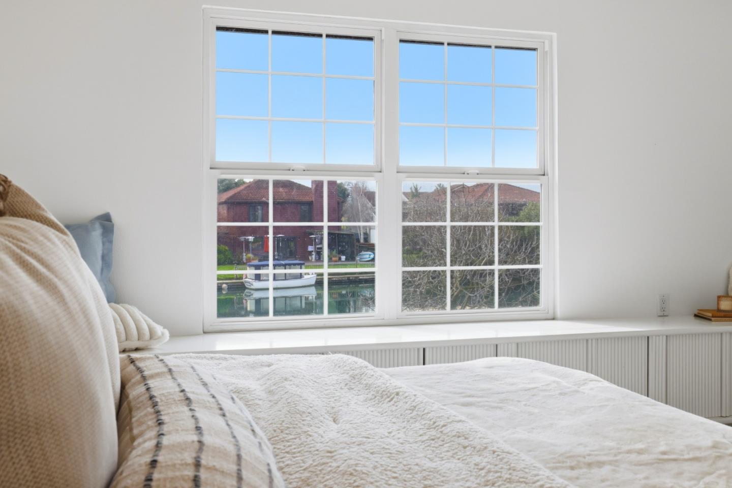 Detail Gallery Image 25 of 54 For 801 Grenada Ln, Foster City,  CA 94404 - 3 Beds | 2/1 Baths