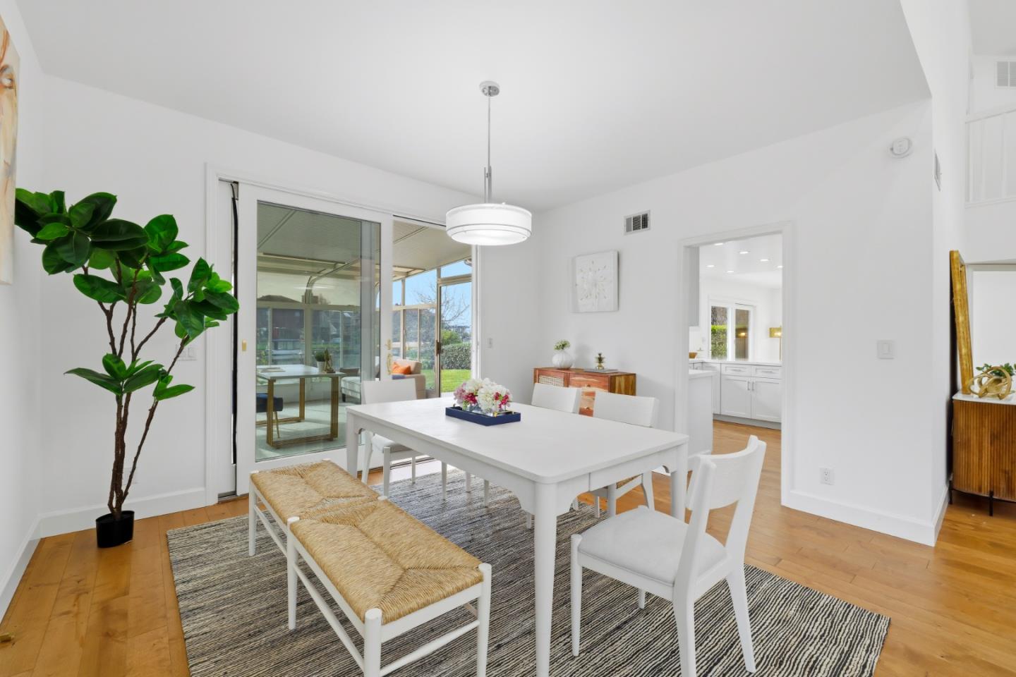 Detail Gallery Image 7 of 54 For 801 Grenada Ln, Foster City,  CA 94404 - 3 Beds | 2/1 Baths