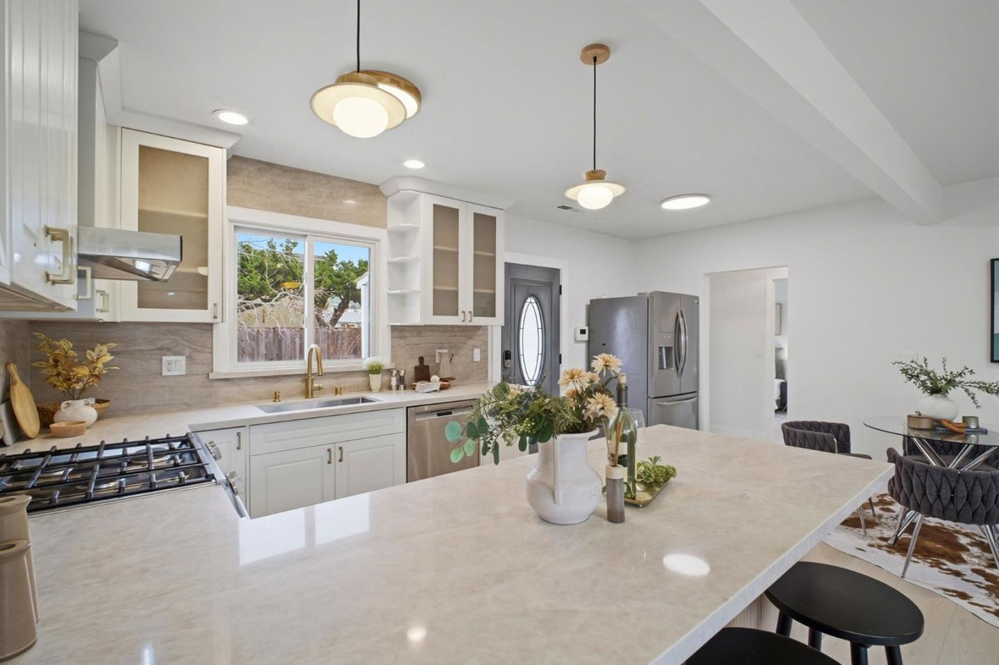 Detail Gallery Image 6 of 31 For 14240 Rose Dr, San Leandro,  CA 94578 - 2 Beds | 1 Baths