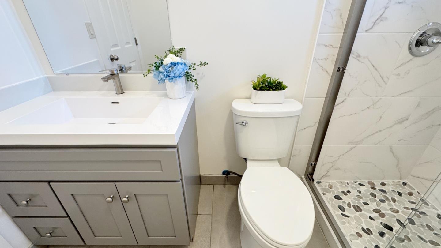 Detail Gallery Image 6 of 18 For 22947 Sutro St, Hayward,  CA 94541 - – Beds | – Baths