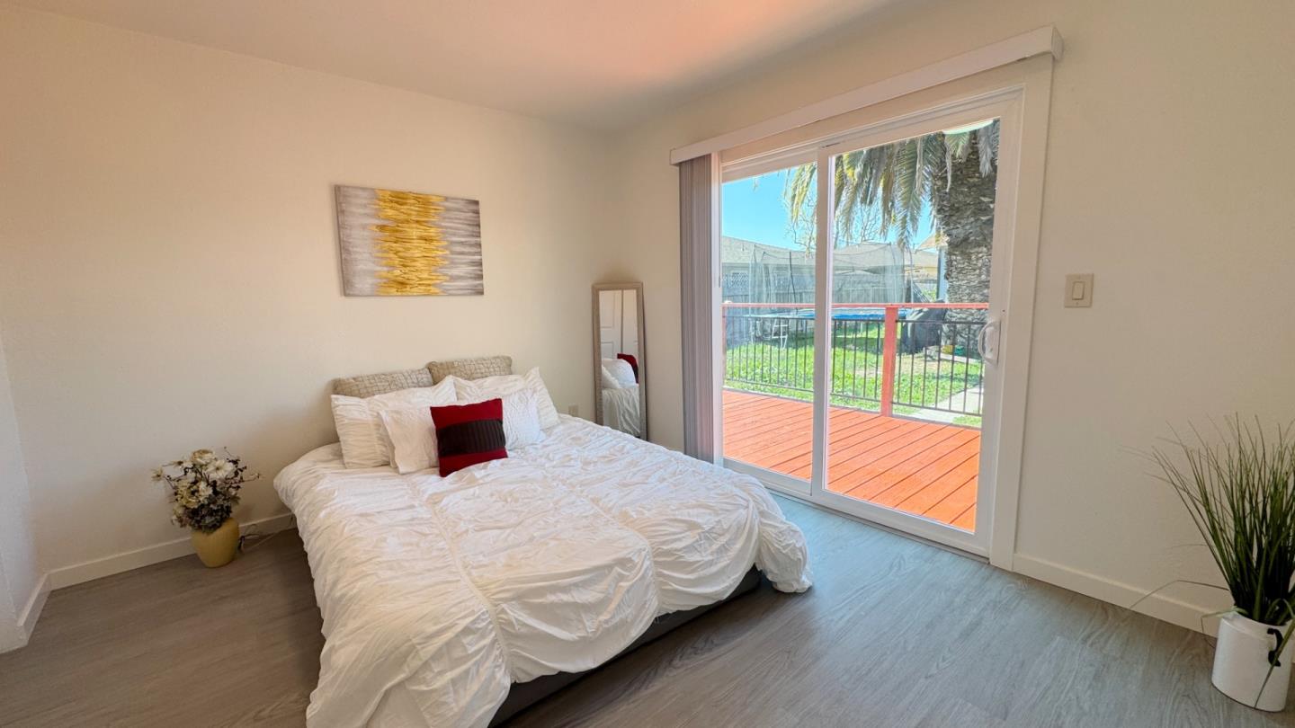 Detail Gallery Image 7 of 18 For 22947 Sutro St, Hayward,  CA 94541 - – Beds | – Baths