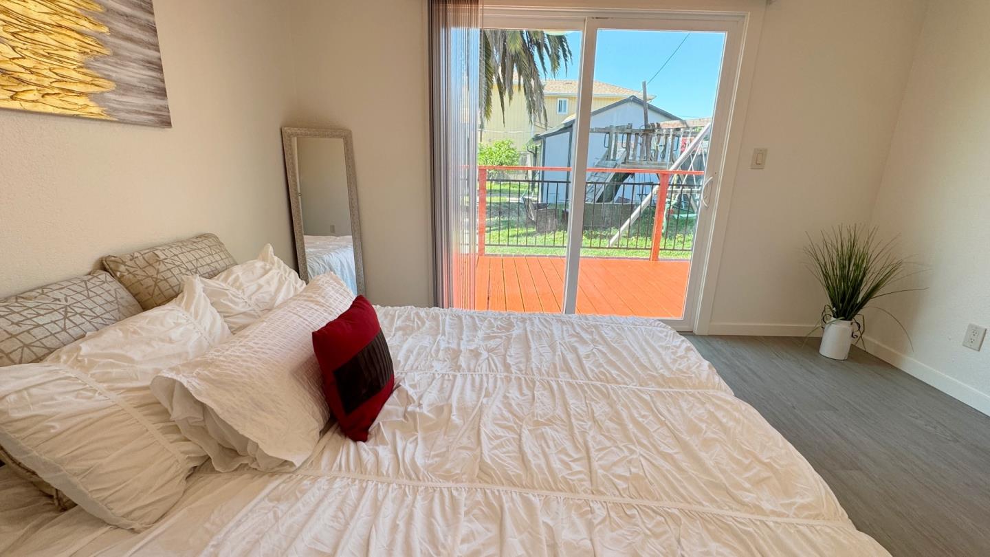 Detail Gallery Image 8 of 18 For 22947 Sutro St, Hayward,  CA 94541 - – Beds | – Baths