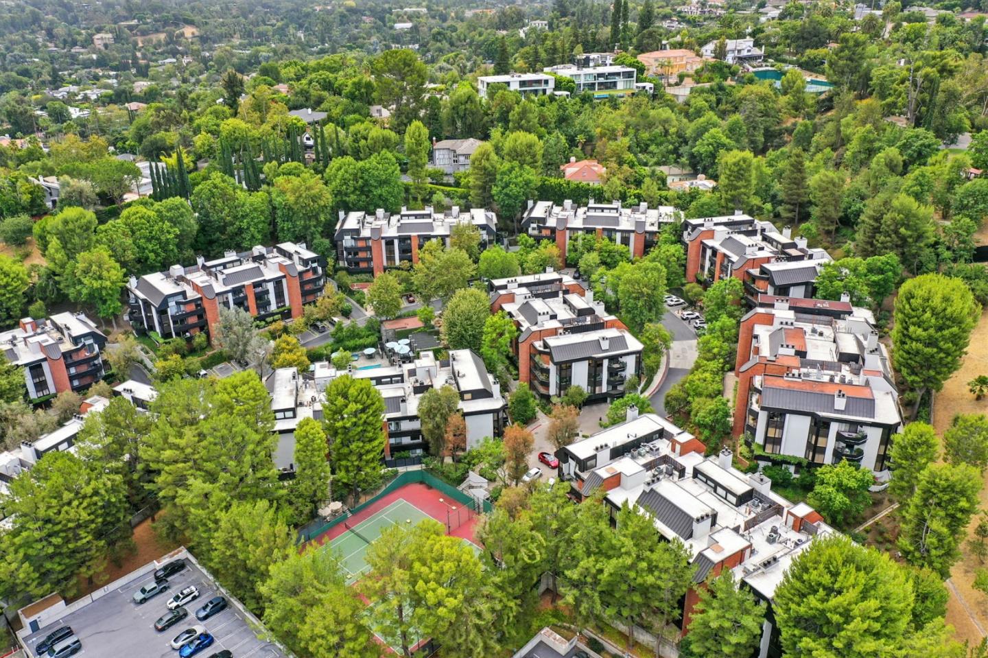 Detail Gallery Image 29 of 32 For 4728 Park Encino Ln #318,  Encino,  CA 91436 - 2 Beds | 2 Baths