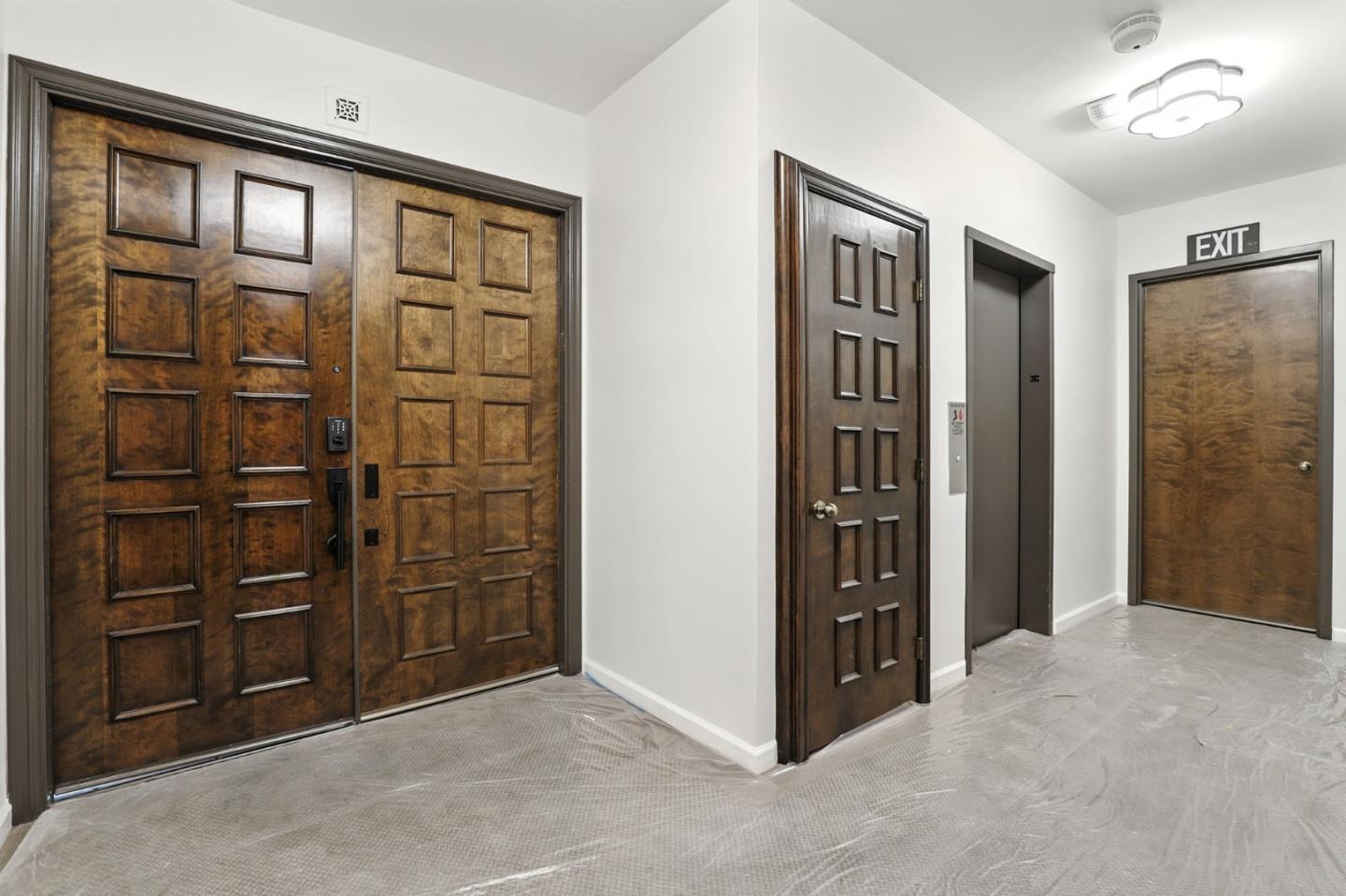 Detail Gallery Image 6 of 32 For 4728 Park Encino Ln #318,  Encino,  CA 91436 - 2 Beds | 2 Baths