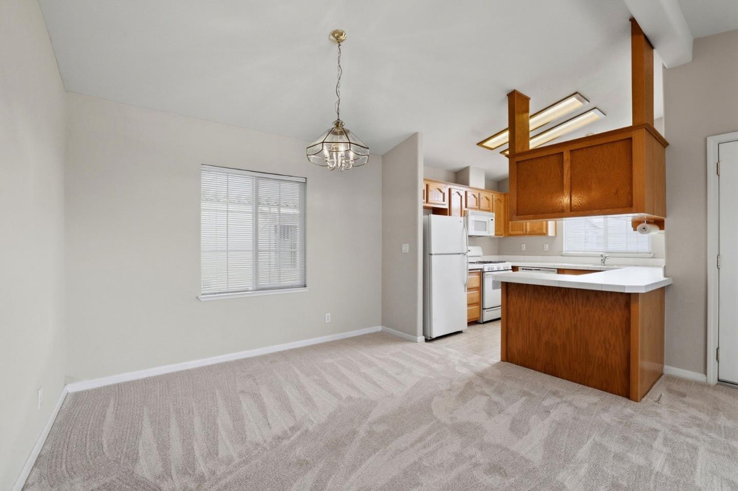 Detail Gallery Image 16 of 35 For 325 Sylvan Ave #23,  Mountain View,  CA 94041 - 2 Beds | 2 Baths