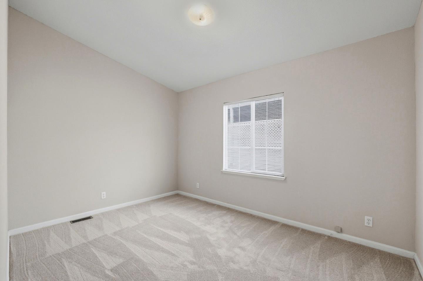 Detail Gallery Image 23 of 35 For 325 Sylvan Ave #23,  Mountain View,  CA 94041 - 2 Beds | 2 Baths