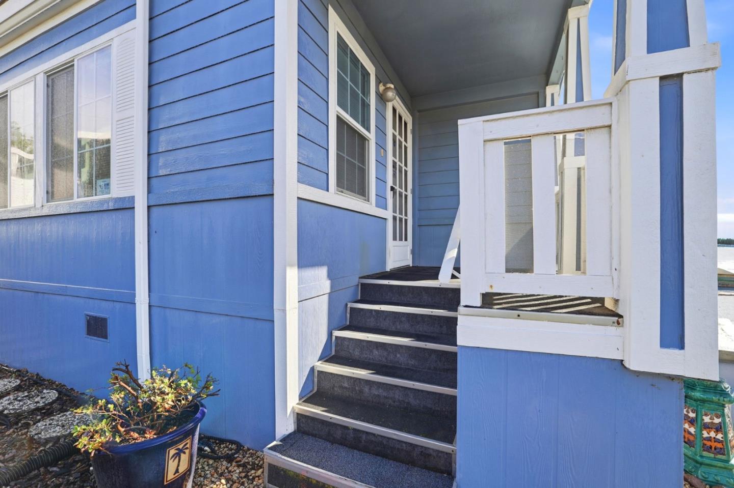 Detail Gallery Image 4 of 35 For 325 Sylvan Ave #23,  Mountain View,  CA 94041 - 2 Beds | 2 Baths