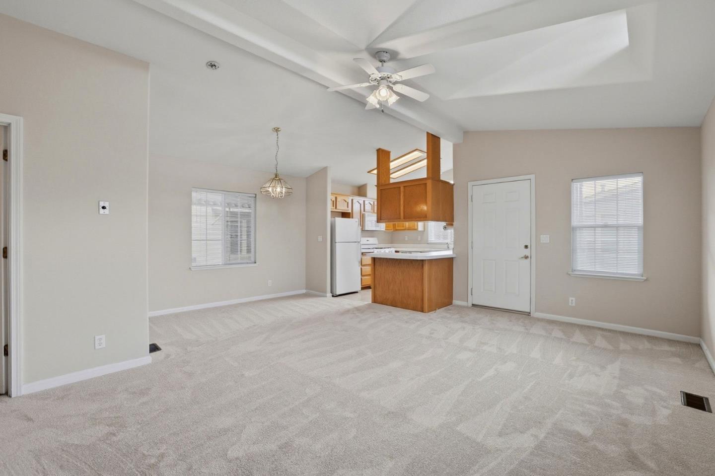 Detail Gallery Image 9 of 35 For 325 Sylvan Ave #23,  Mountain View,  CA 94041 - 2 Beds | 2 Baths