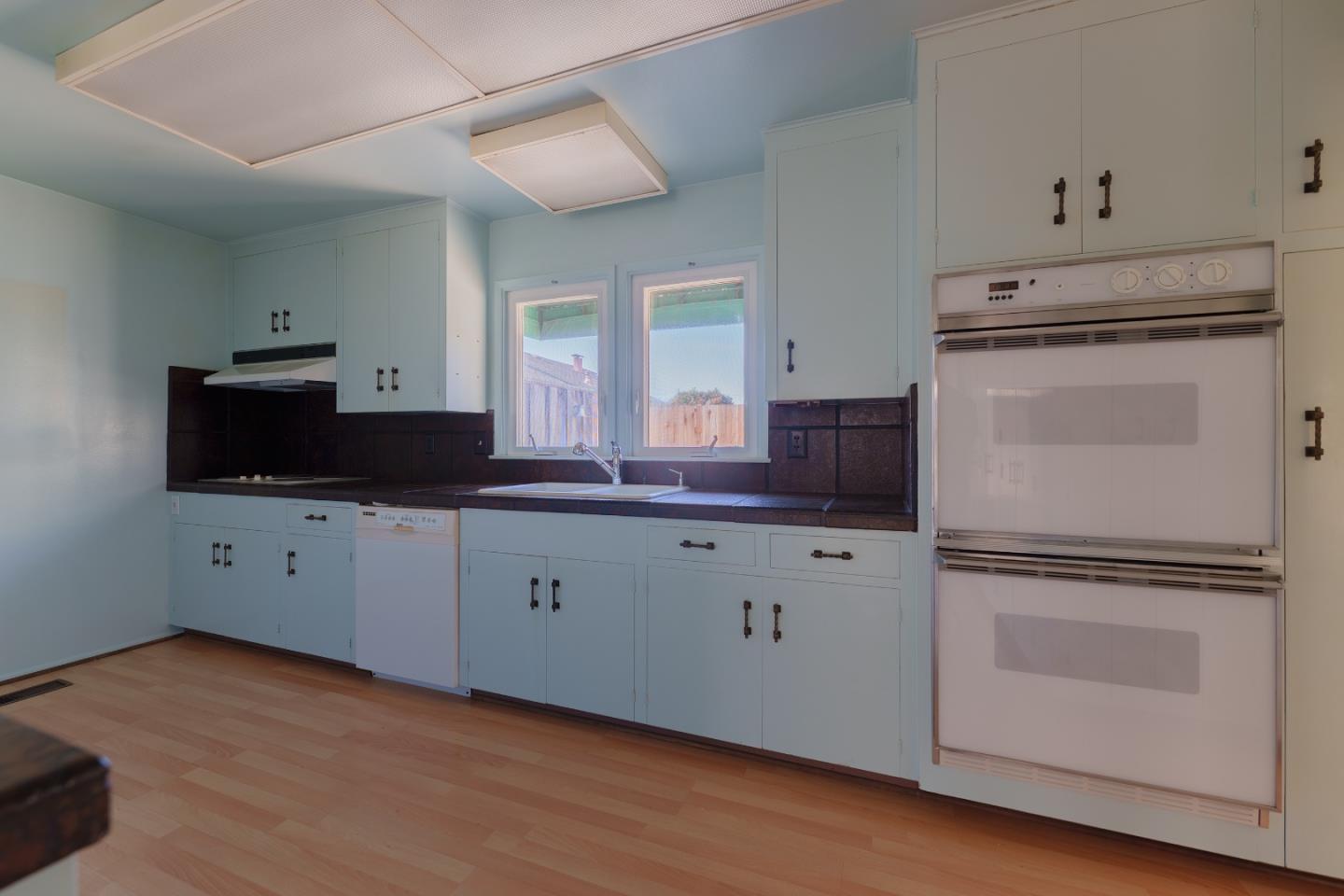 Detail Gallery Image 8 of 28 For 606 Central Ave, Salinas,  CA 93901 - – Beds | – Baths