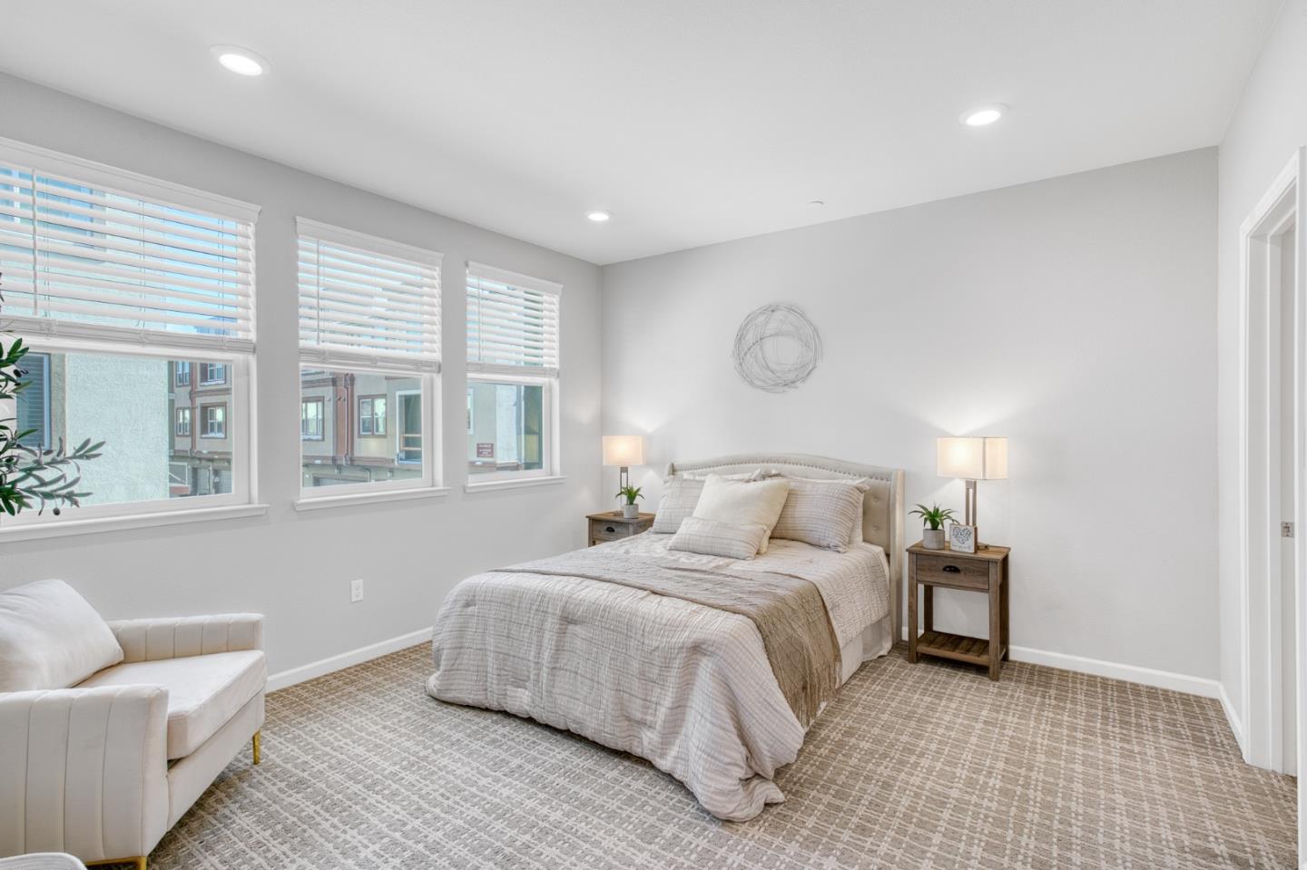 Detail Gallery Image 11 of 37 For 1013 Onofrio Ln #2,  San Jose,  CA 95131 - 2 Beds | 2 Baths
