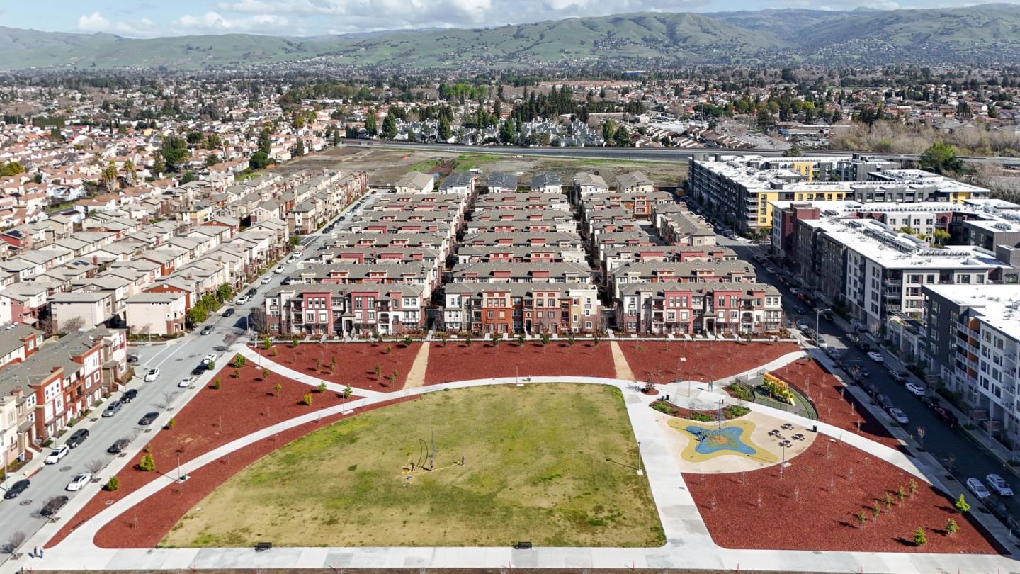 Detail Gallery Image 30 of 37 For 1013 Onofrio Ln #2,  San Jose,  CA 95131 - 2 Beds | 2 Baths