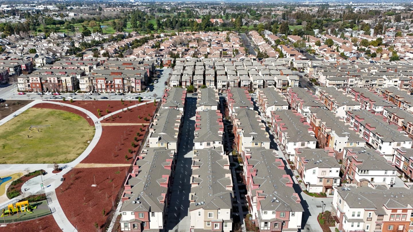 Detail Gallery Image 31 of 37 For 1013 Onofrio Ln #2,  San Jose,  CA 95131 - 2 Beds | 2 Baths