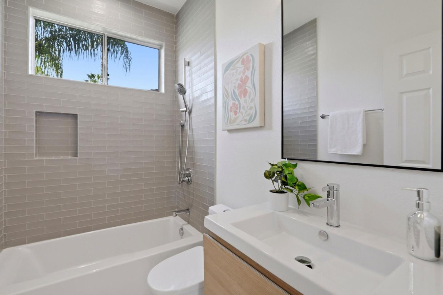 Detail Gallery Image 28 of 41 For 839 Cane Palm Ct, San Jose,  CA 95133 - 3 Beds | 2/1 Baths