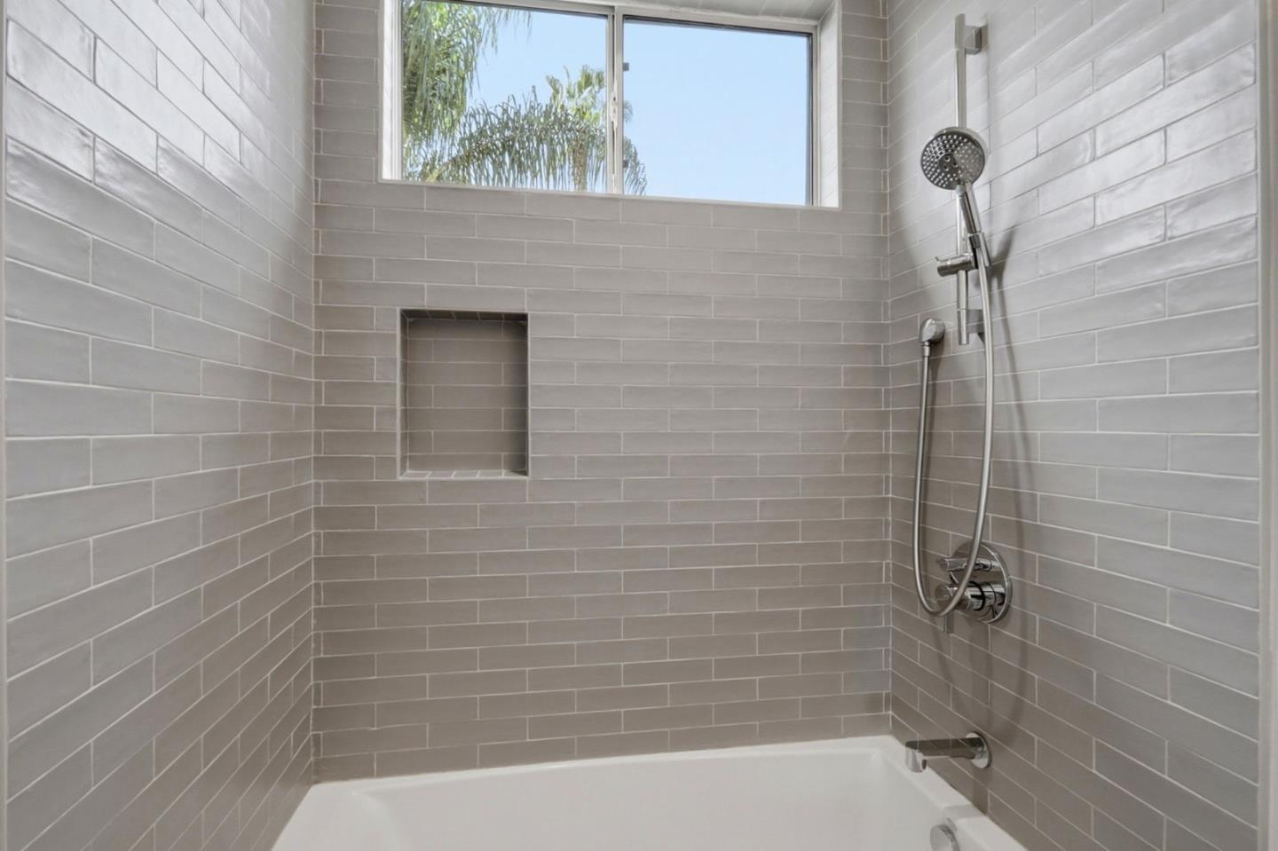 Detail Gallery Image 29 of 41 For 839 Cane Palm Ct, San Jose,  CA 95133 - 3 Beds | 2/1 Baths