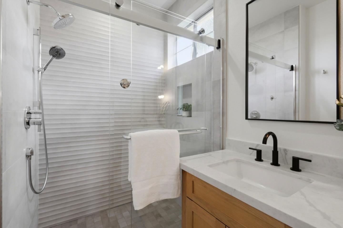 Detail Gallery Image 33 of 41 For 839 Cane Palm Ct, San Jose,  CA 95133 - 3 Beds | 2/1 Baths