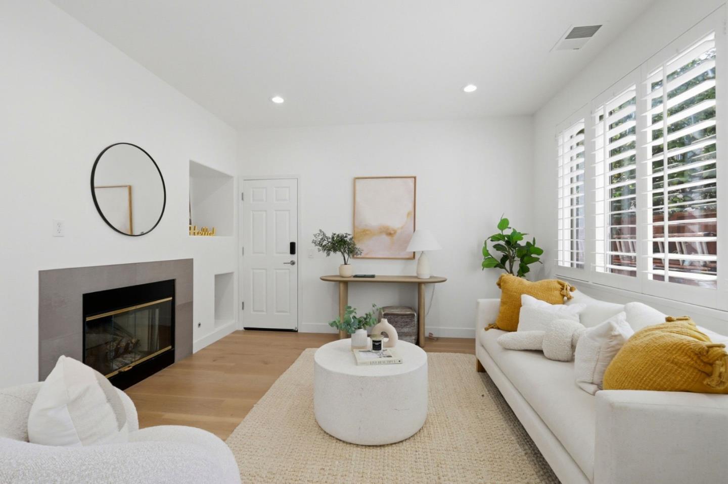 Detail Gallery Image 4 of 41 For 839 Cane Palm Ct, San Jose,  CA 95133 - 3 Beds | 2/1 Baths