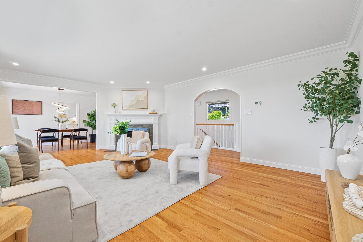 Detail Gallery Image 4 of 52 For 2025 Braemar Rd, Oakland,  CA 94602 - 4 Beds | 3 Baths