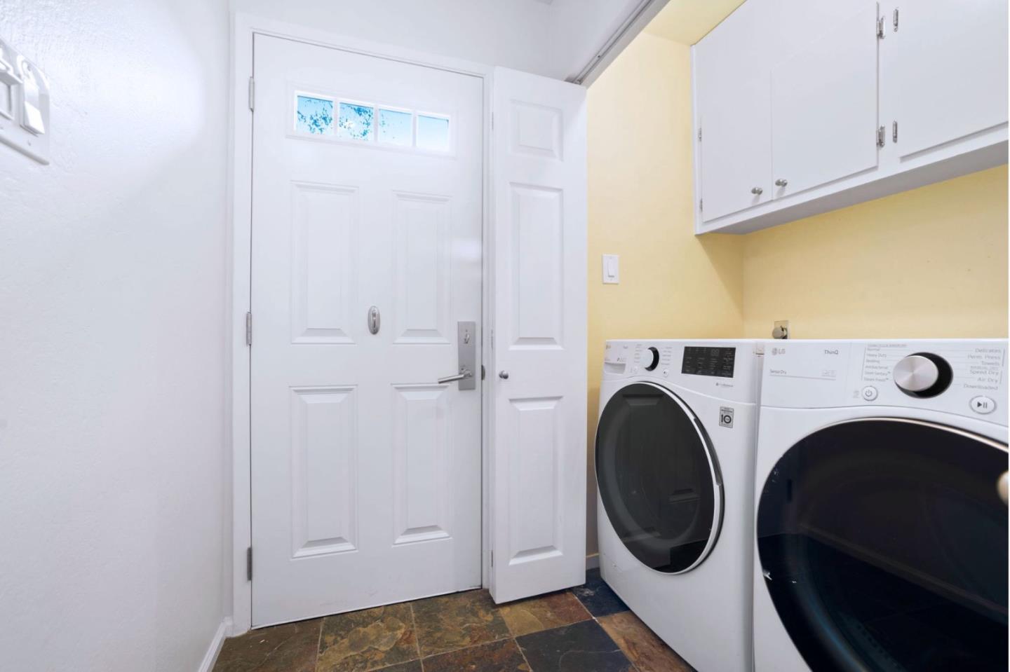 Detail Gallery Image 21 of 37 For 3224 E Laurel Creek Rd, Belmont,  CA 94002 - 3 Beds | 2 Baths