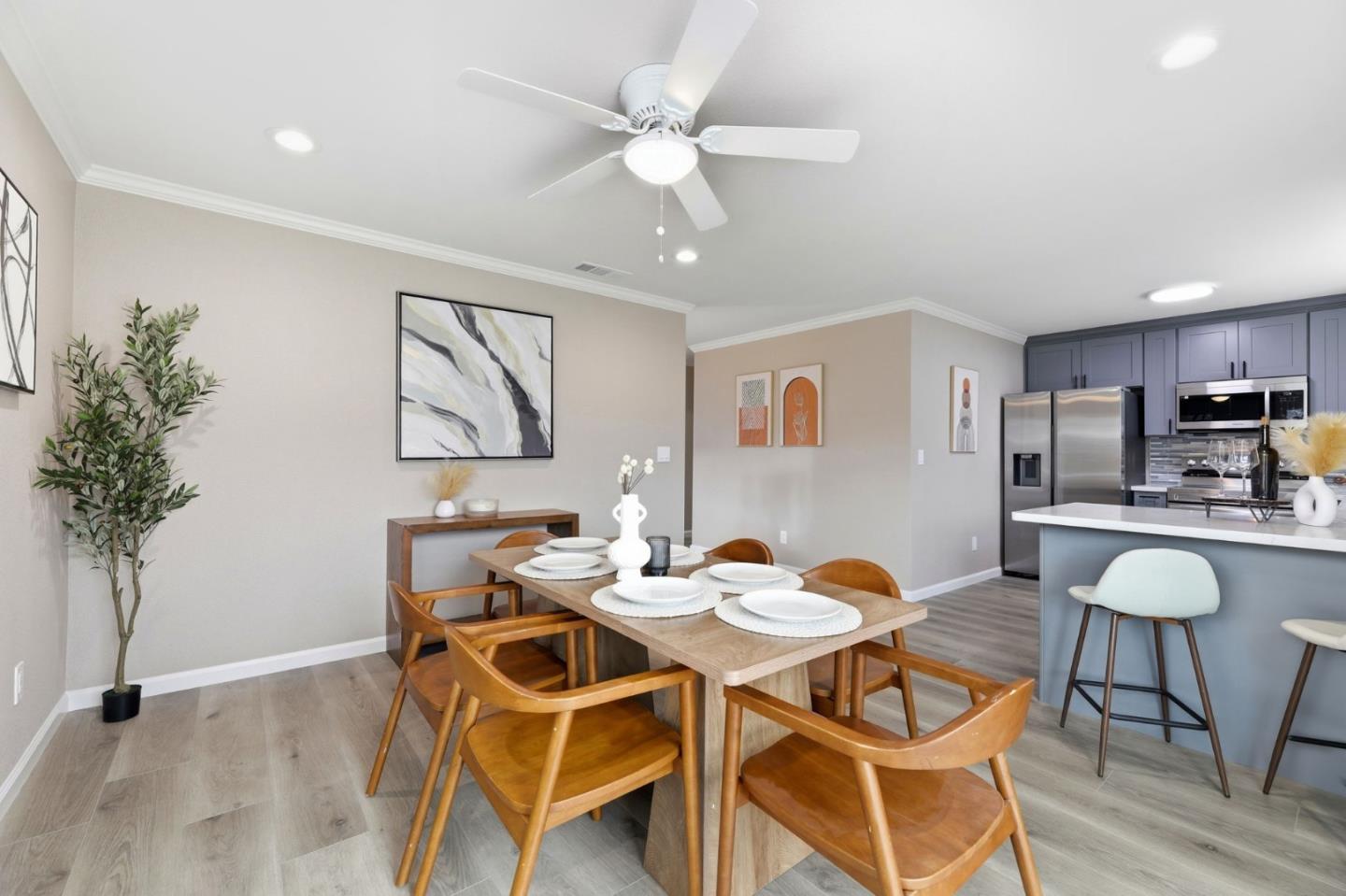 Detail Gallery Image 12 of 26 For 204 Vineyard Dr, San Jose,  CA 95119 - 4 Beds | 2 Baths