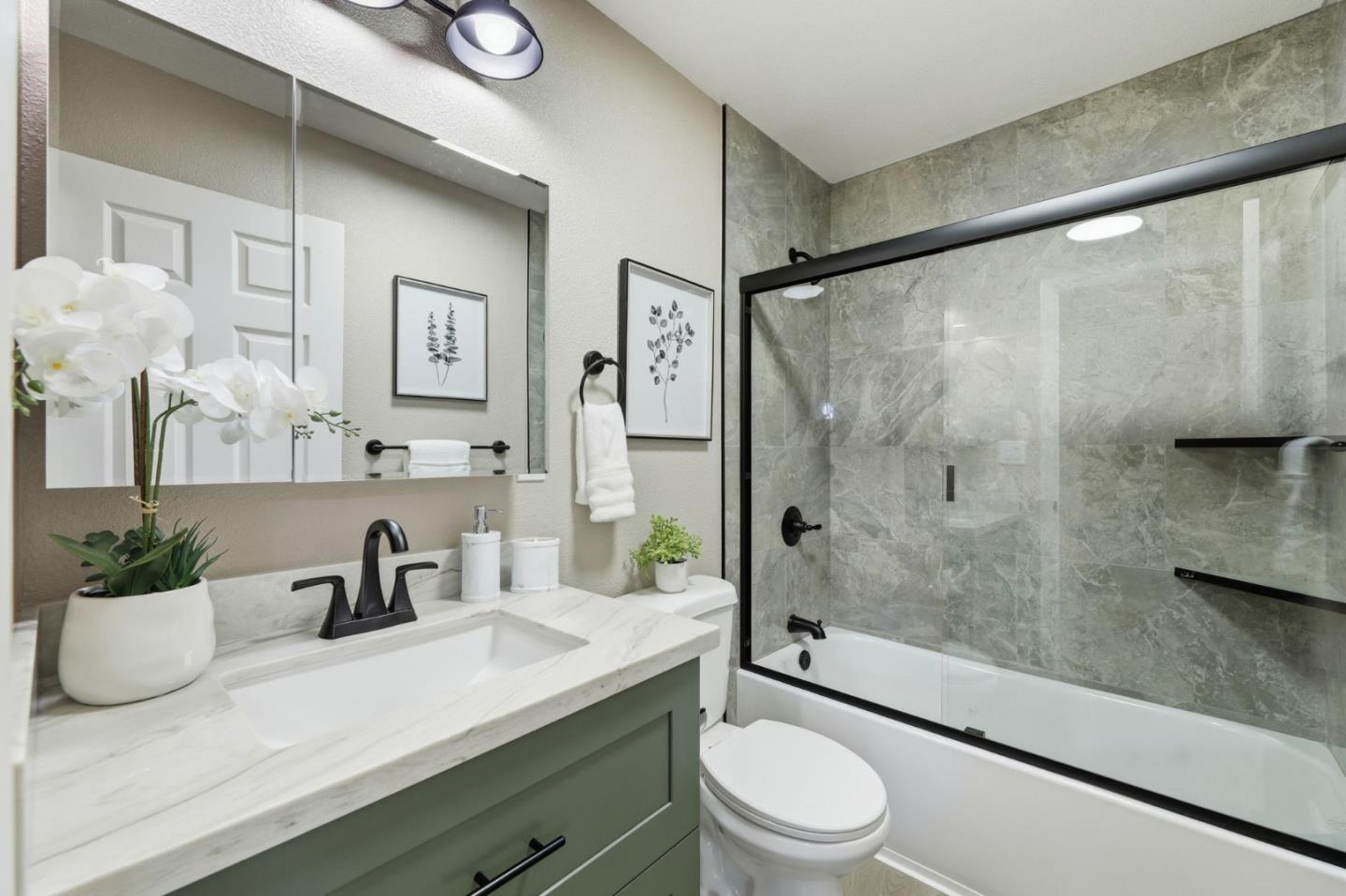 Detail Gallery Image 19 of 26 For 204 Vineyard Dr, San Jose,  CA 95119 - 4 Beds | 2 Baths