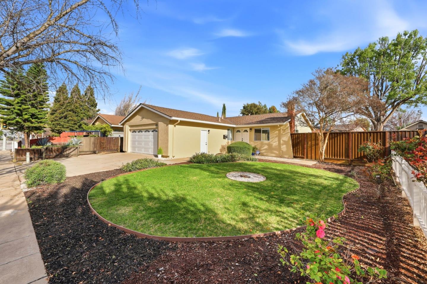 Detail Gallery Image 2 of 26 For 204 Vineyard Dr, San Jose,  CA 95119 - 4 Beds | 2 Baths