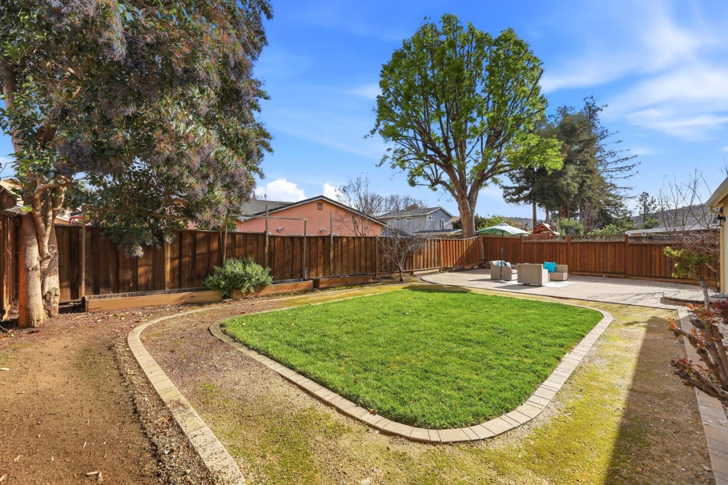 Detail Gallery Image 25 of 26 For 204 Vineyard Dr, San Jose,  CA 95119 - 4 Beds | 2 Baths