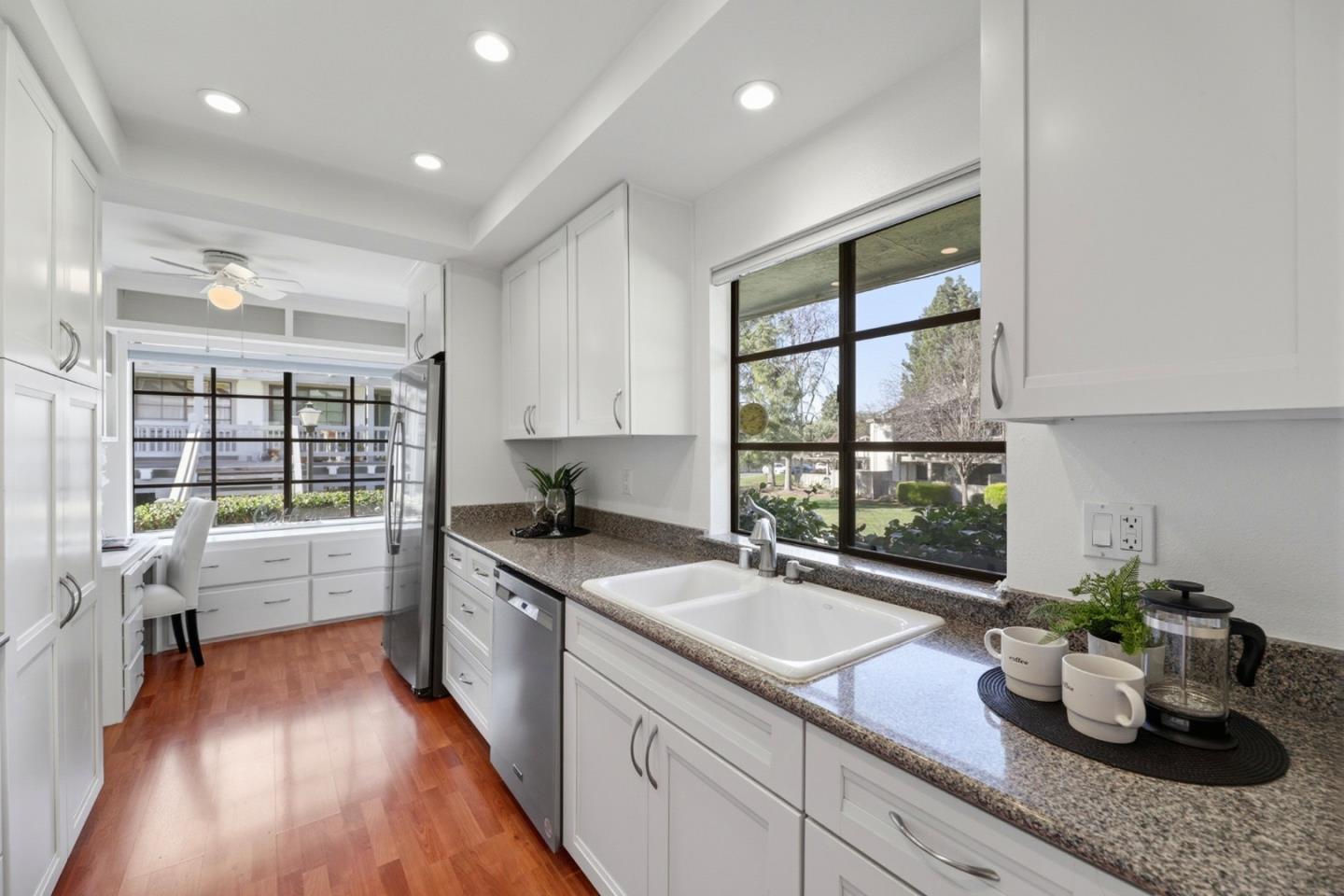 Detail Gallery Image 6 of 49 For 5081 Cribari Blfs, San Jose,  CA 95135 - 2 Beds | 2 Baths