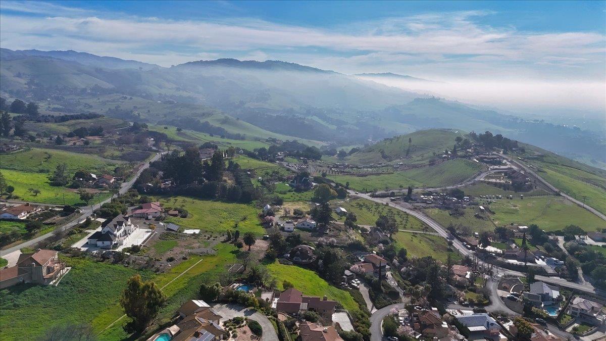 Detail Gallery Image 14 of 17 For 10060 Bon Vista Ct, San Jose,  CA 95127 - – Beds | – Baths