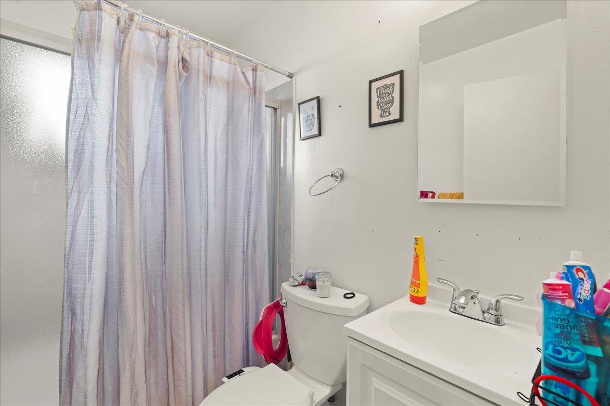 Detail Gallery Image 13 of 17 For 545 Hampshire Ave, Redwood City,  CA 94063 - – Beds | – Baths