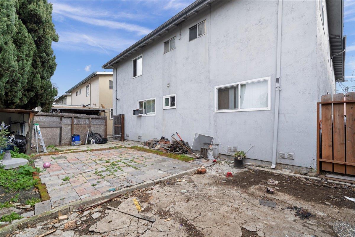 Detail Gallery Image 16 of 17 For 545 Hampshire Ave, Redwood City,  CA 94063 - – Beds | – Baths