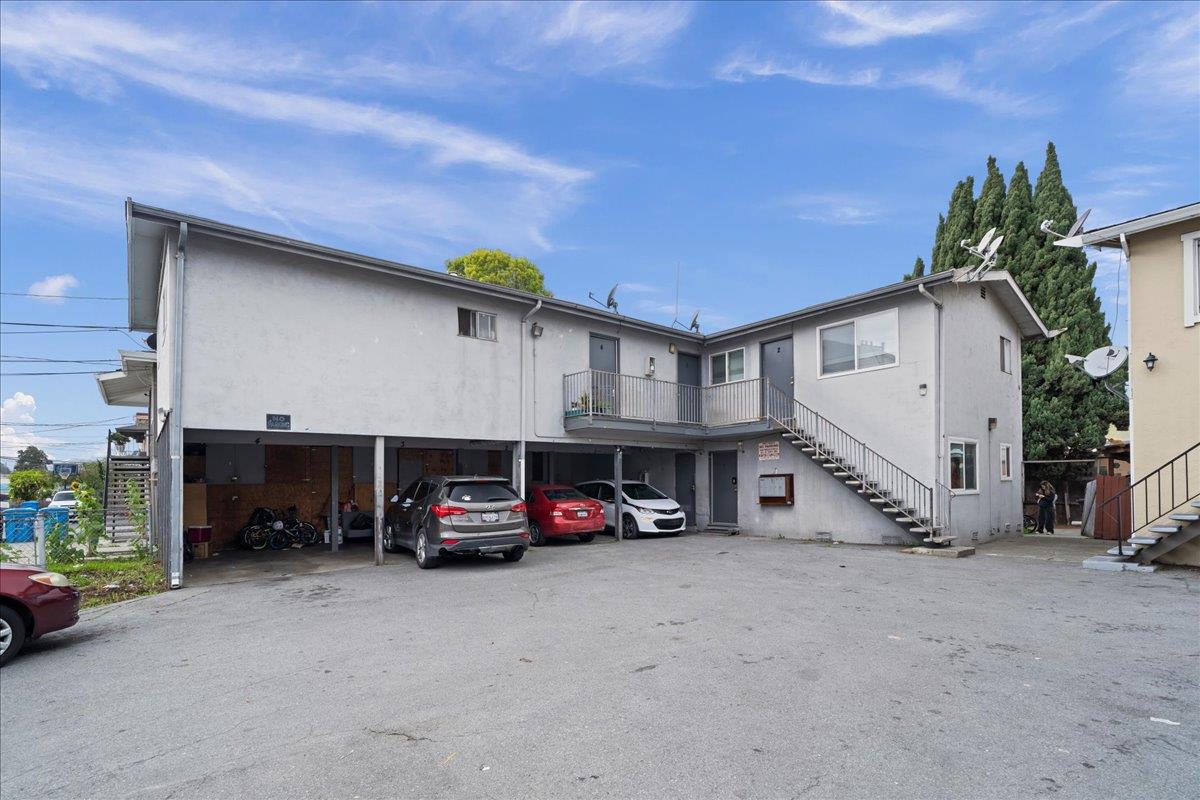 Detail Gallery Image 2 of 17 For 545 Hampshire Ave, Redwood City,  CA 94063 - – Beds | – Baths