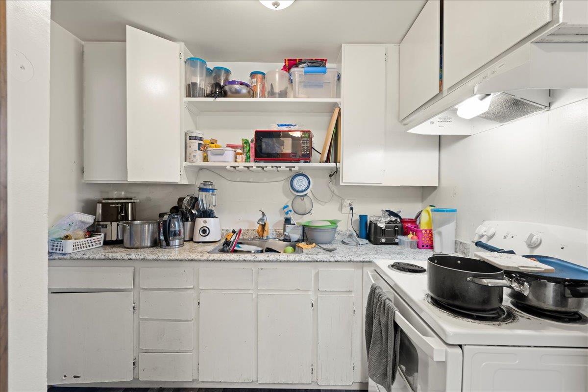 Detail Gallery Image 6 of 17 For 545 Hampshire Ave, Redwood City,  CA 94063 - – Beds | – Baths