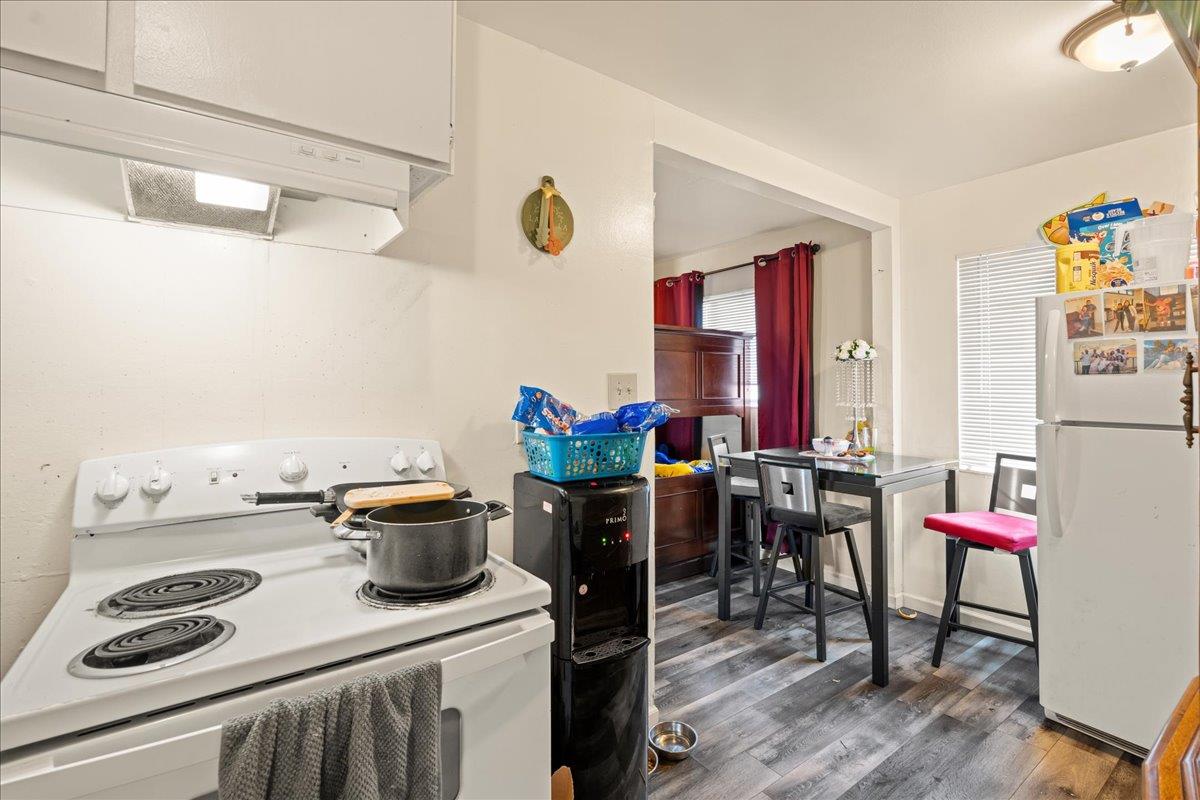 Detail Gallery Image 7 of 17 For 545 Hampshire Ave, Redwood City,  CA 94063 - – Beds | – Baths