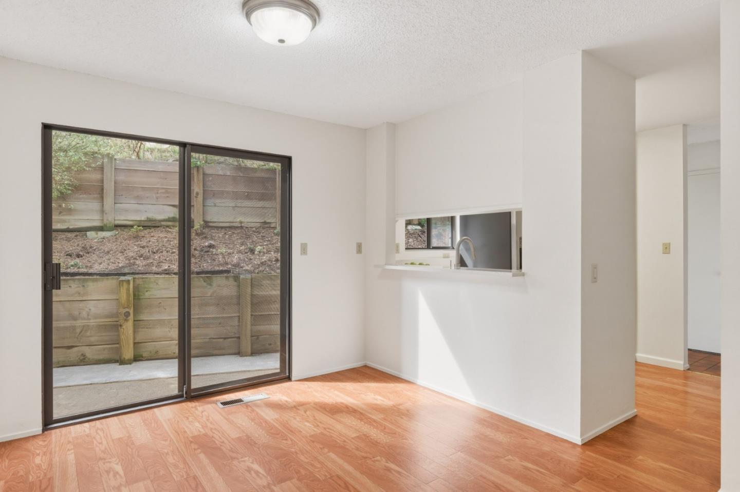 Detail Gallery Image 12 of 26 For 70 Forest Ridge Rd #30,  Monterey,  CA 93940 - 2 Beds | 2/1 Baths