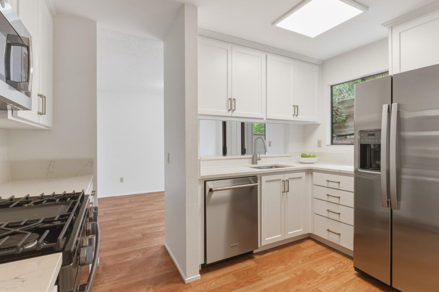 Detail Gallery Image 13 of 26 For 70 Forest Ridge Rd #30,  Monterey,  CA 93940 - 2 Beds | 2/1 Baths