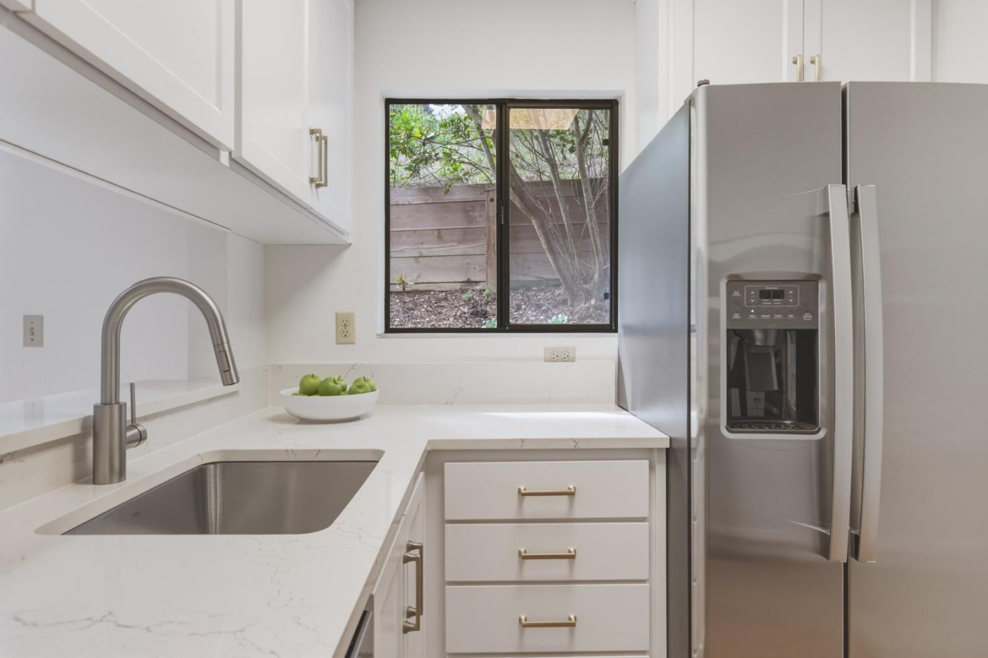 Detail Gallery Image 15 of 26 For 70 Forest Ridge Rd #30,  Monterey,  CA 93940 - 2 Beds | 2/1 Baths