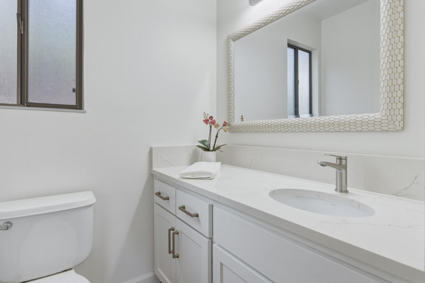 Detail Gallery Image 16 of 26 For 70 Forest Ridge Rd #30,  Monterey,  CA 93940 - 2 Beds | 2/1 Baths