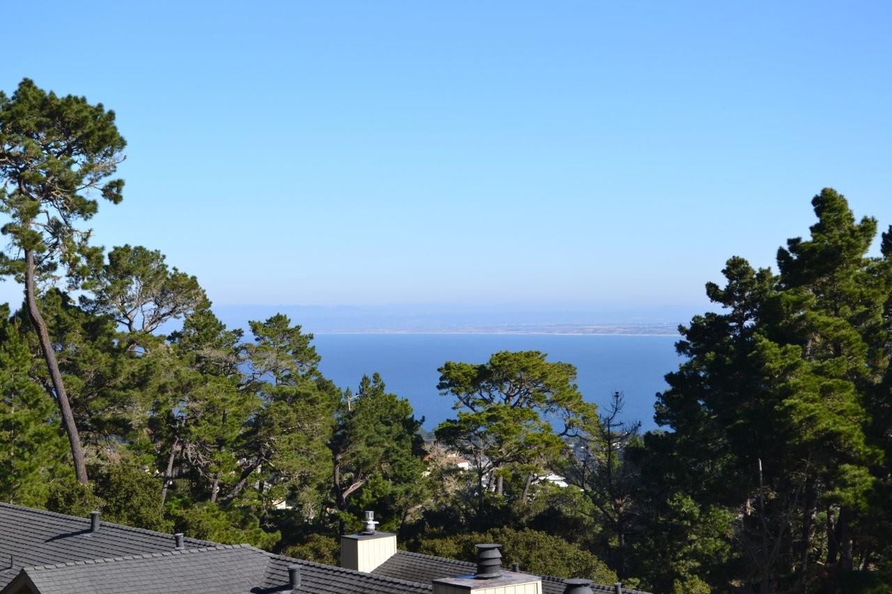 Detail Gallery Image 4 of 5 For 70 Forest Ridge Rd #30,  Monterey,  CA 93940 - 2 Beds | 2/1 Baths