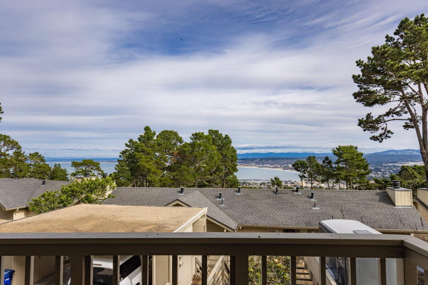 Detail Gallery Image 7 of 26 For 70 Forest Ridge Rd #30,  Monterey,  CA 93940 - 2 Beds | 2/1 Baths