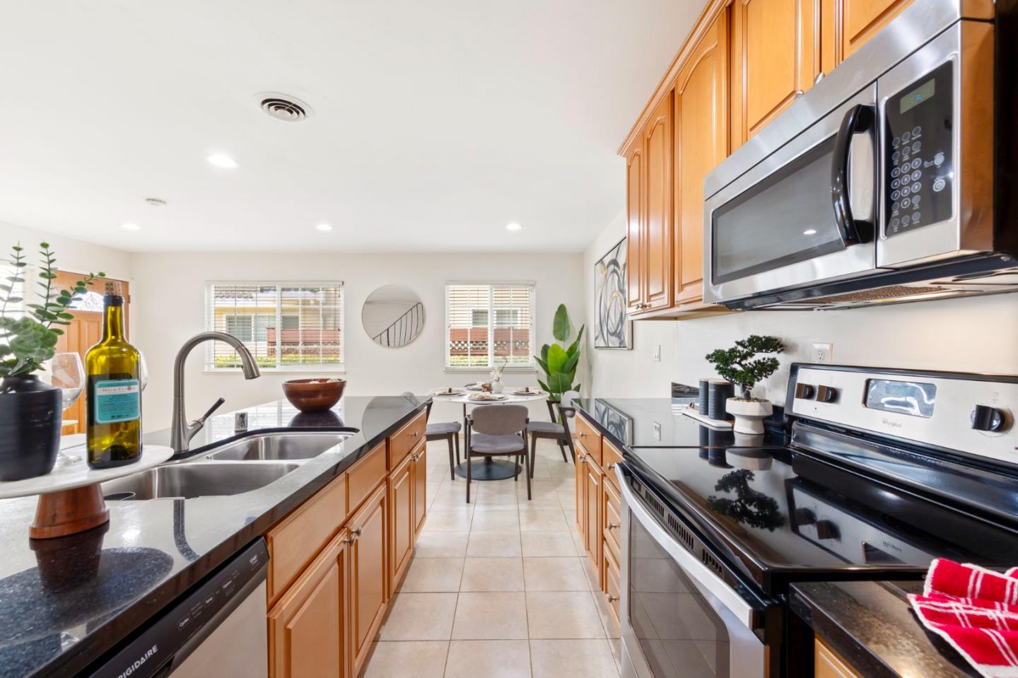 Detail Gallery Image 11 of 26 For 5715 Calmor Ave #3,  San Jose,  CA 95123 - 2 Beds | 1 Baths