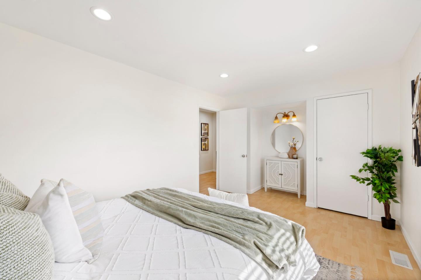 Detail Gallery Image 20 of 26 For 5715 Calmor Ave #3,  San Jose,  CA 95123 - 2 Beds | 1 Baths
