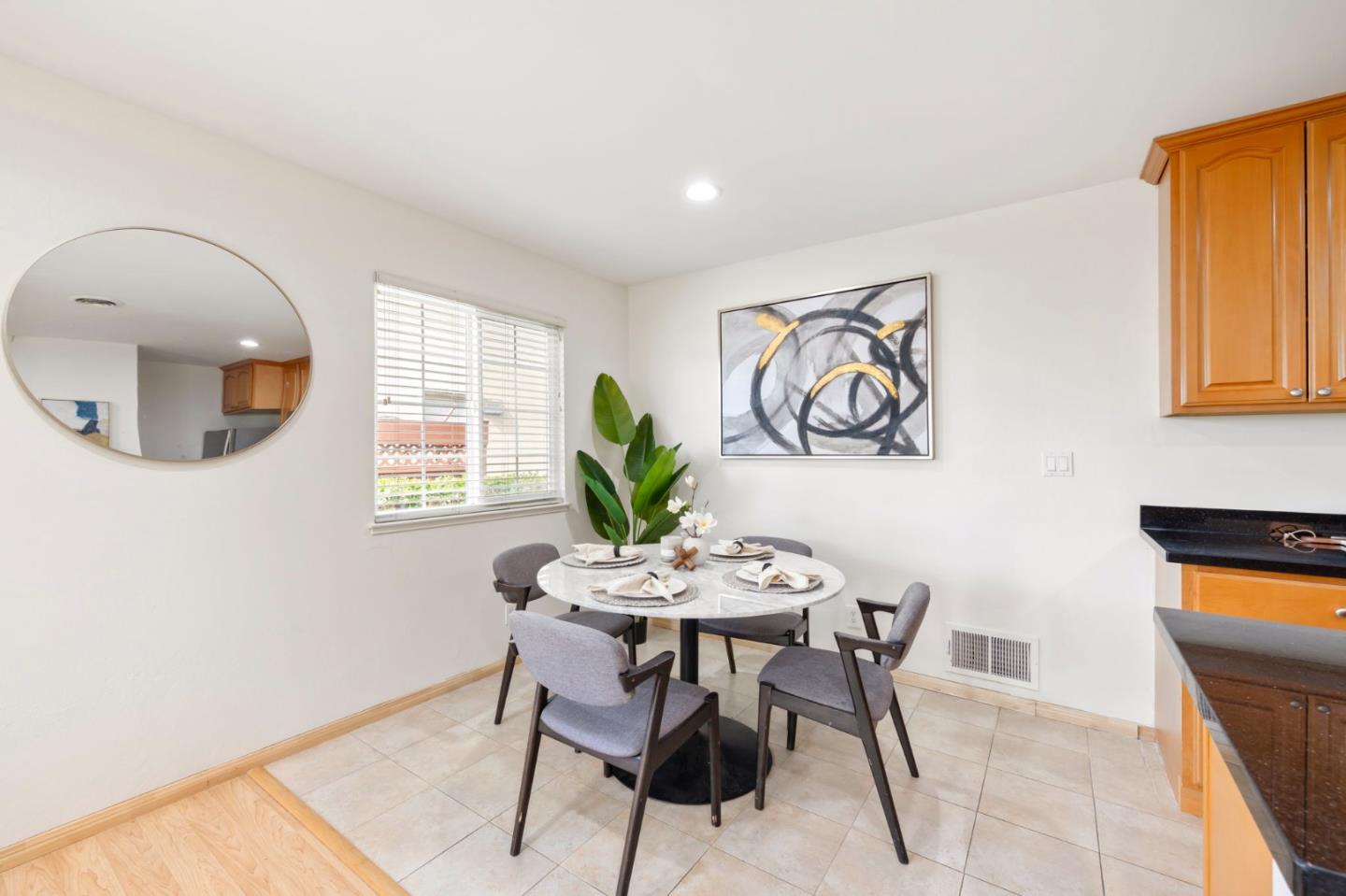 Detail Gallery Image 7 of 26 For 5715 Calmor Ave #3,  San Jose,  CA 95123 - 2 Beds | 1 Baths