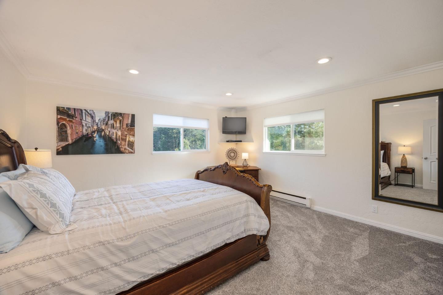 Detail Gallery Image 13 of 30 For 1790 Sunshine Valley Rd, Moss Beach,  CA 94038 - 4 Beds | 2/1 Baths