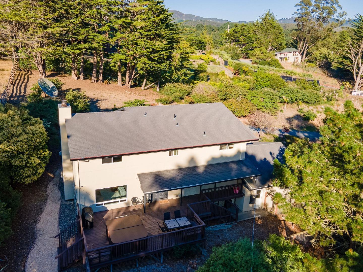 Detail Gallery Image 23 of 30 For 1790 Sunshine Valley Rd, Moss Beach,  CA 94038 - 4 Beds | 2/1 Baths